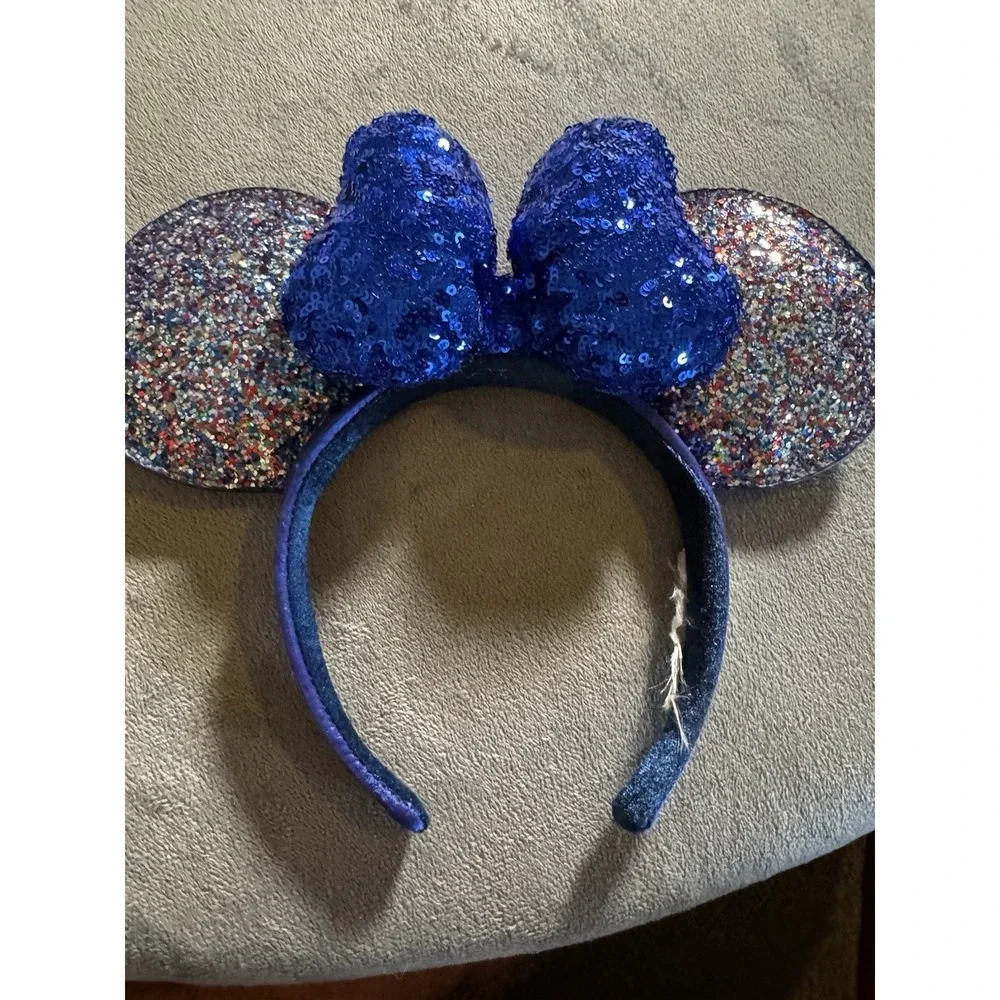 Disney World Mickey Mouse Ears Headband  2020 Sparkles And Sequins Worn 1 CT3